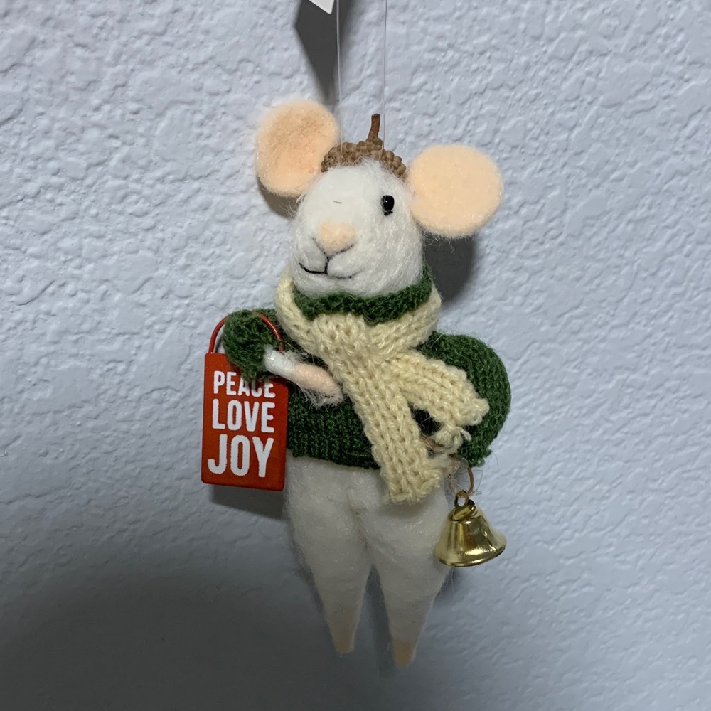 Peace Love Joy Mouse Critter Primitives by Kathy
